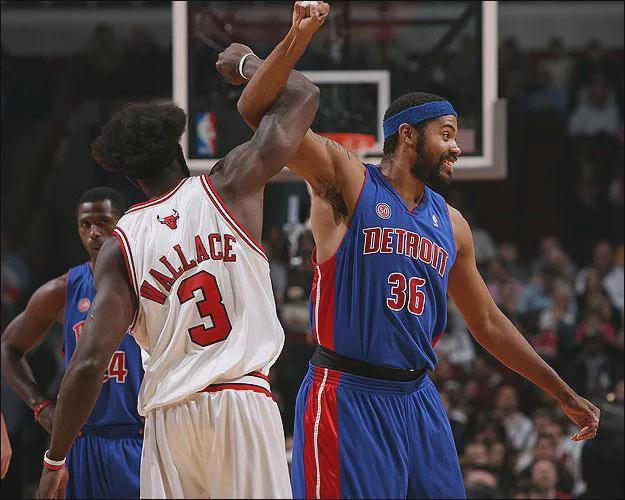 EDG训练赛无敌了？左手与牙膏聊天“漏勺” 厂长回应争议